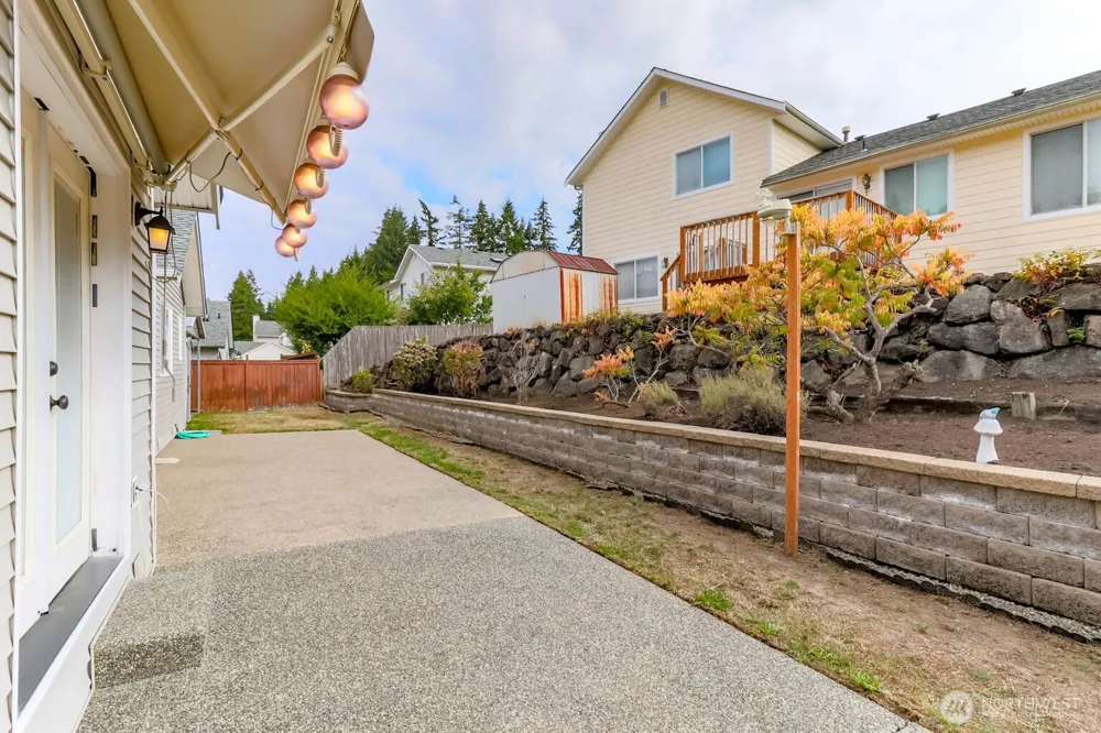 8552 Covina Loop NE Bremerton, WA 98311