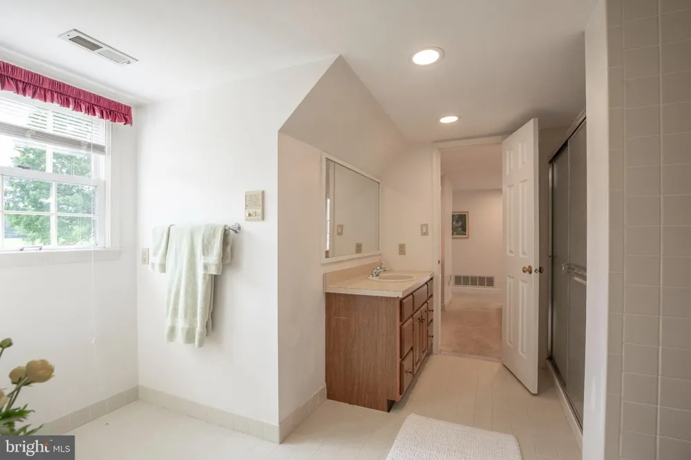1703 SCOTT DRIVE Newtown, PA 18940