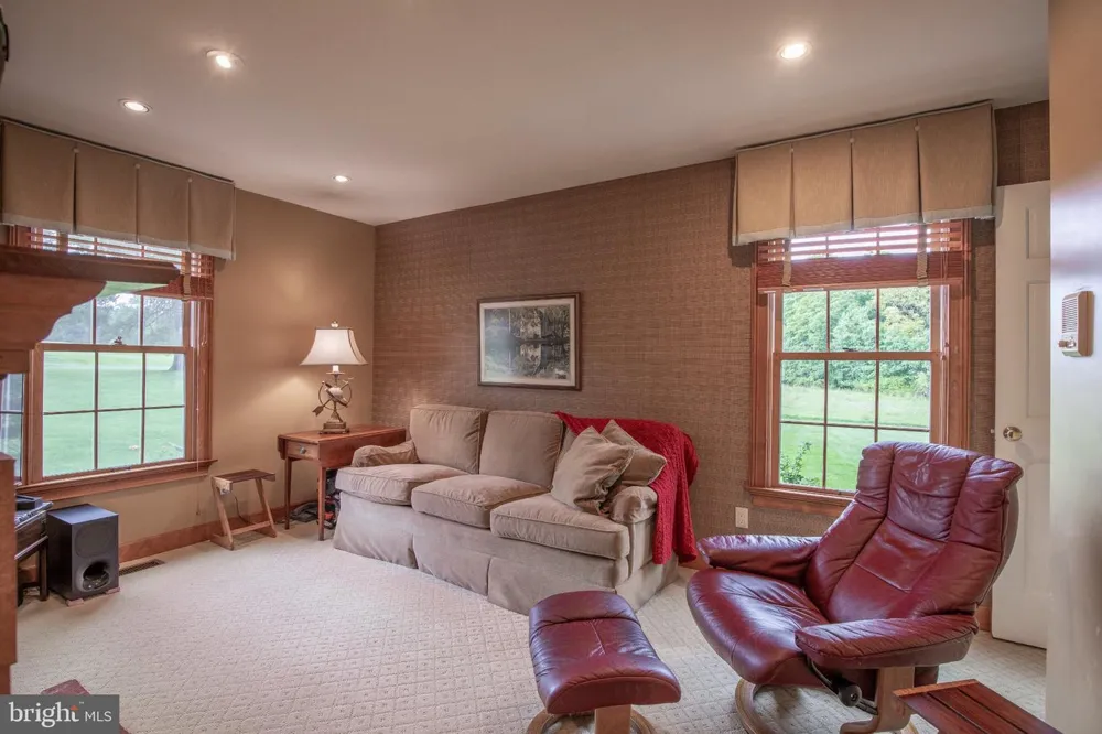 1703 SCOTT DRIVE Newtown, PA 18940