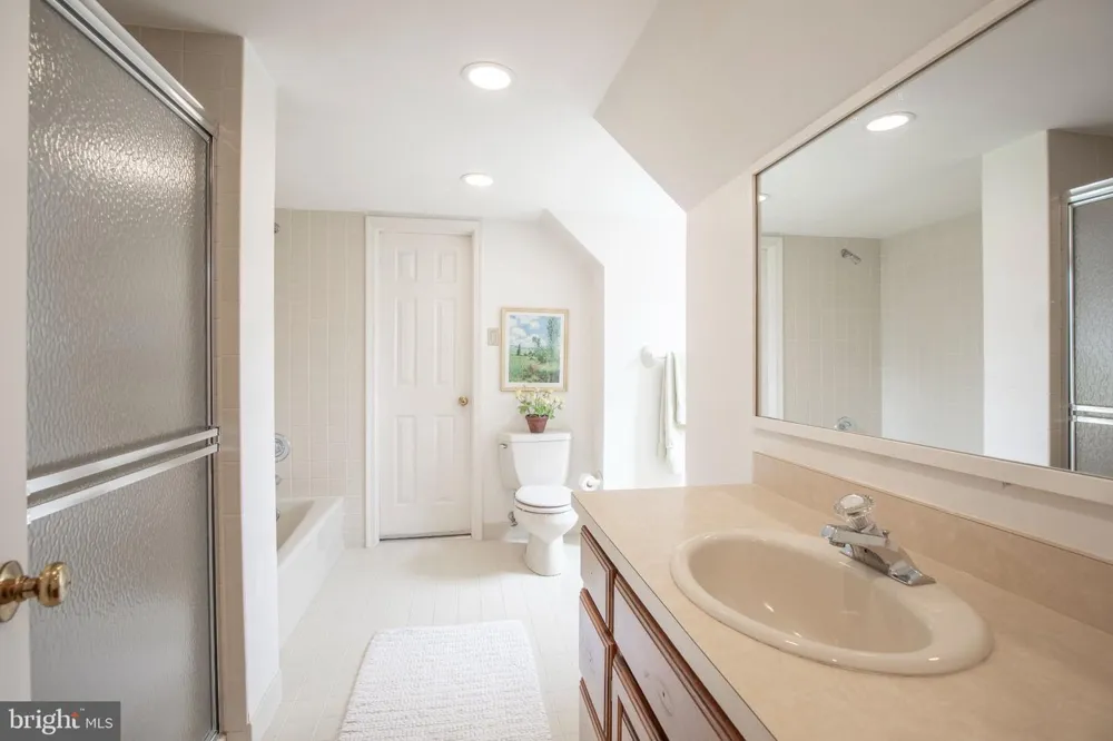 1703 SCOTT DRIVE Newtown, PA 18940