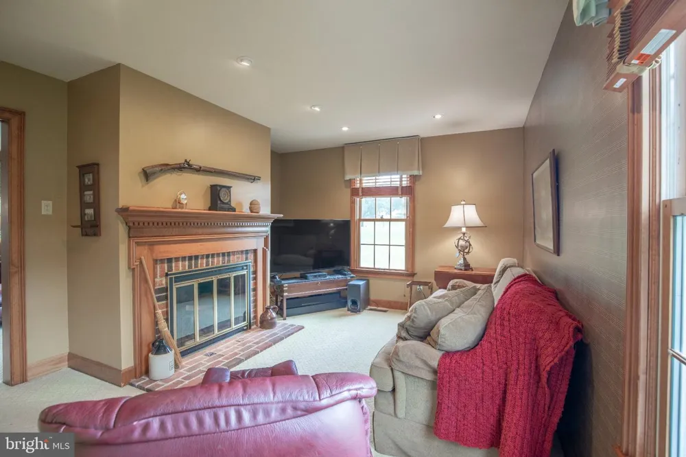 1703 SCOTT DRIVE Newtown, PA 18940
