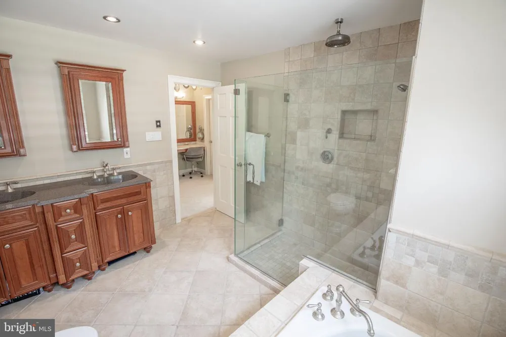1703 SCOTT DRIVE Newtown, PA 18940
