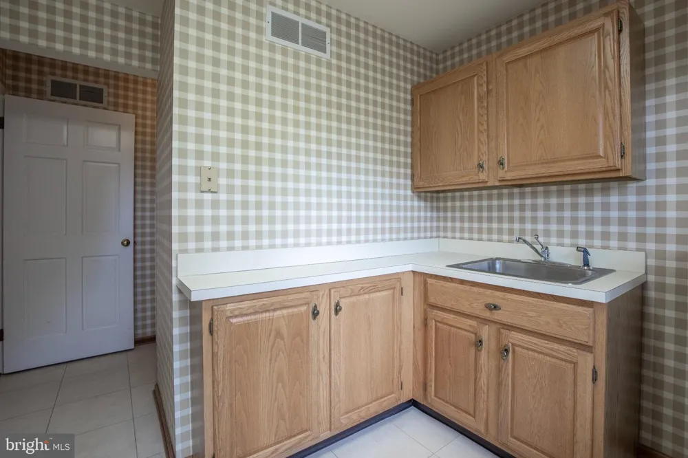 1703 SCOTT DRIVE Newtown, PA 18940