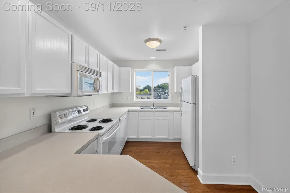 110 West Road Trenton City, MI 48183