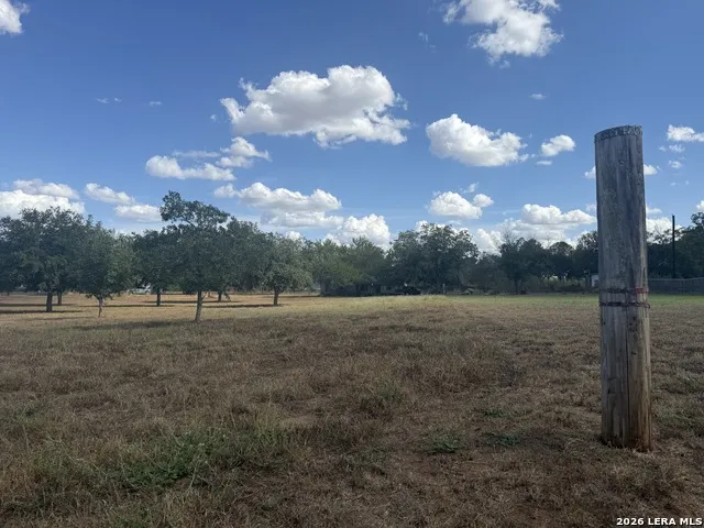 1200 W Main Stockdale, TX 78160