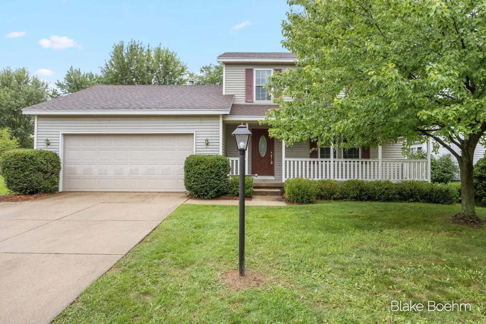 2251 Yorktown Drive SE Kentwood, MI 49508