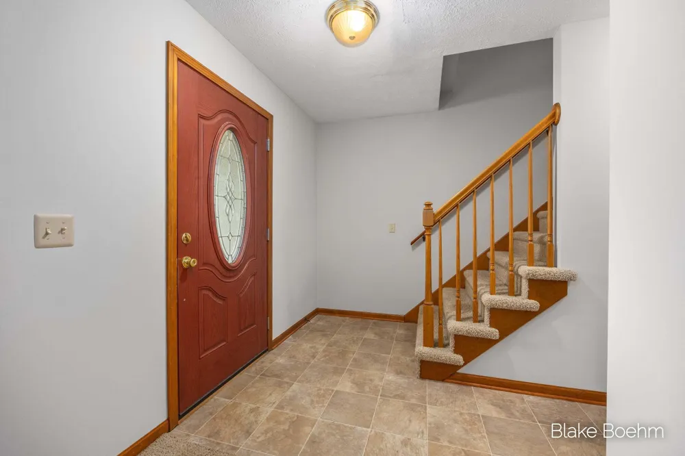 2251 Yorktown Drive SE Kentwood, MI 49508
