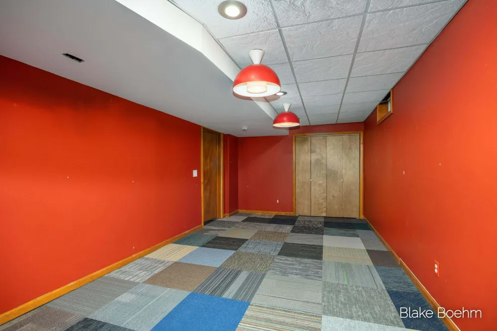 2251 Yorktown Drive SE Kentwood, MI 49508