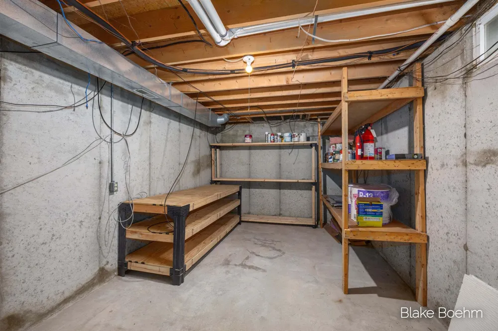 2251 Yorktown Drive SE Kentwood, MI 49508