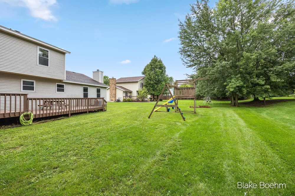 2251 Yorktown Drive SE Kentwood, MI 49508