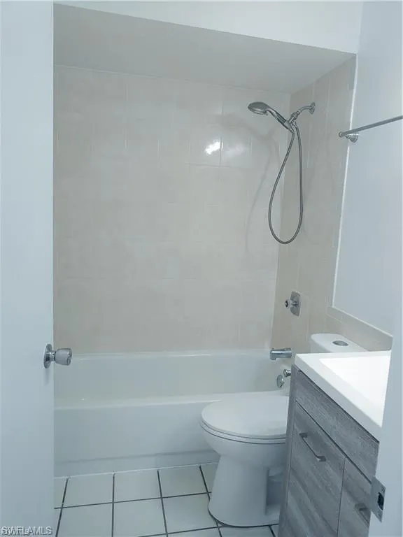 4705 SE 4th Place #5 Cape Coral, FL 33904