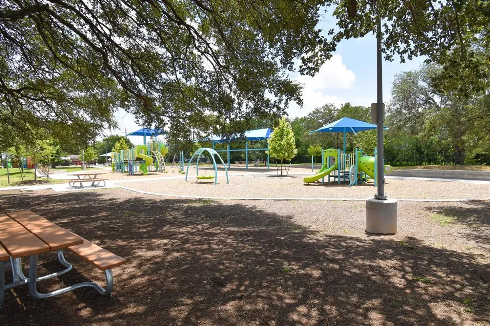 6021 Bluebell Circle Austin, TX 78741