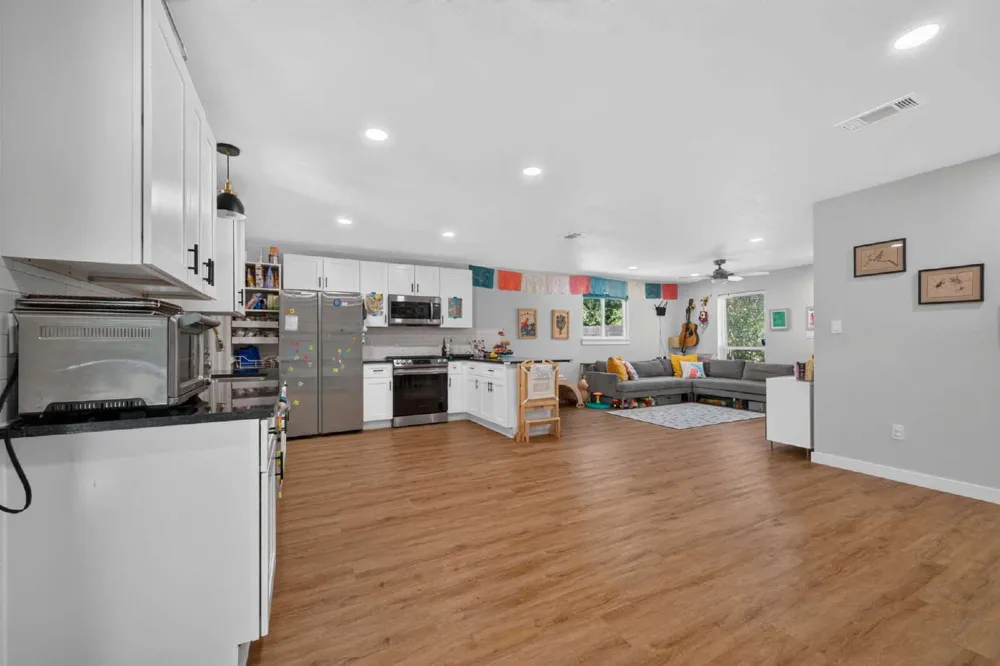 6021 Bluebell Circle Austin, TX 78741