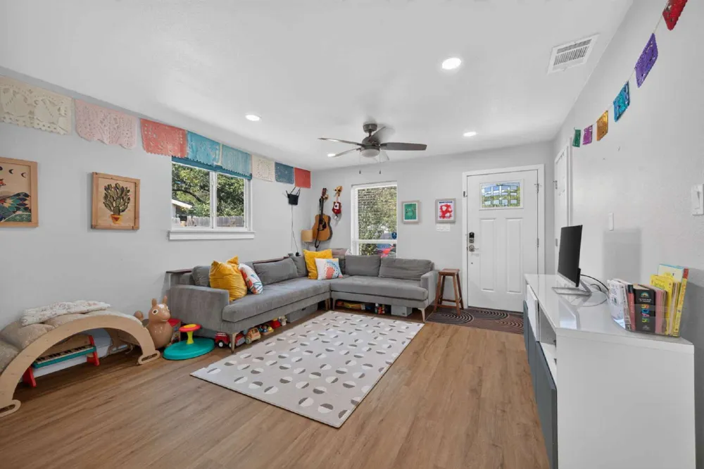 6021 Bluebell Circle Austin, TX 78741