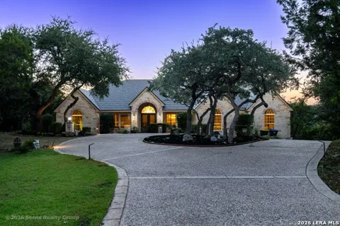 15619 Gray Oak