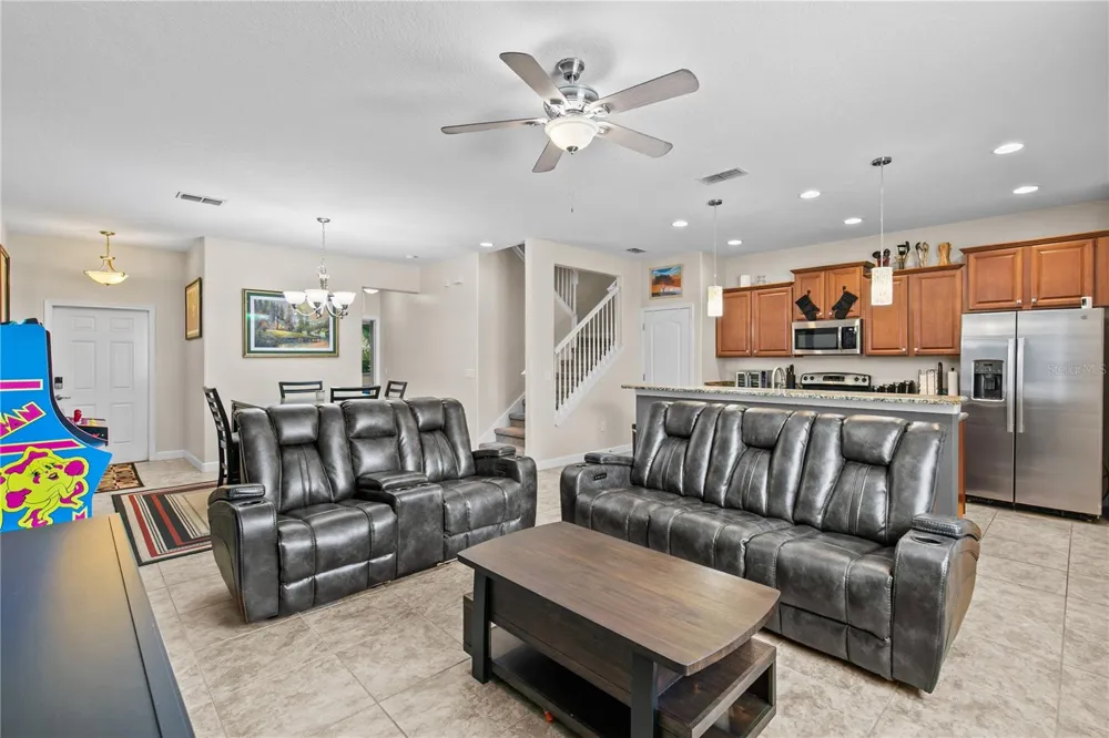 9037 SAVANNAH JULIP LANE Orlando, FL 32832