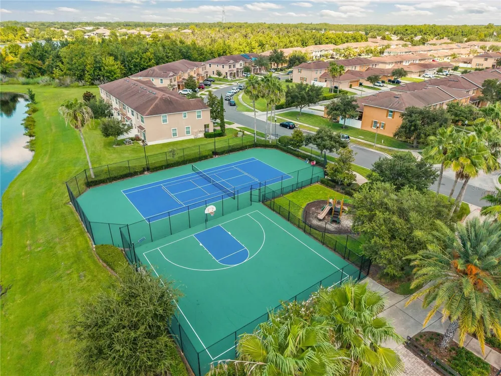 9037 SAVANNAH JULIP LANE Orlando, FL 32832