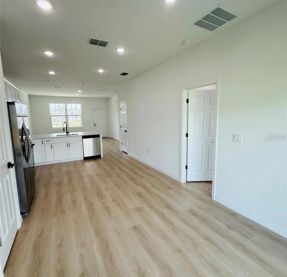 646 DESMOINES COURT Poinciana, FL 34759