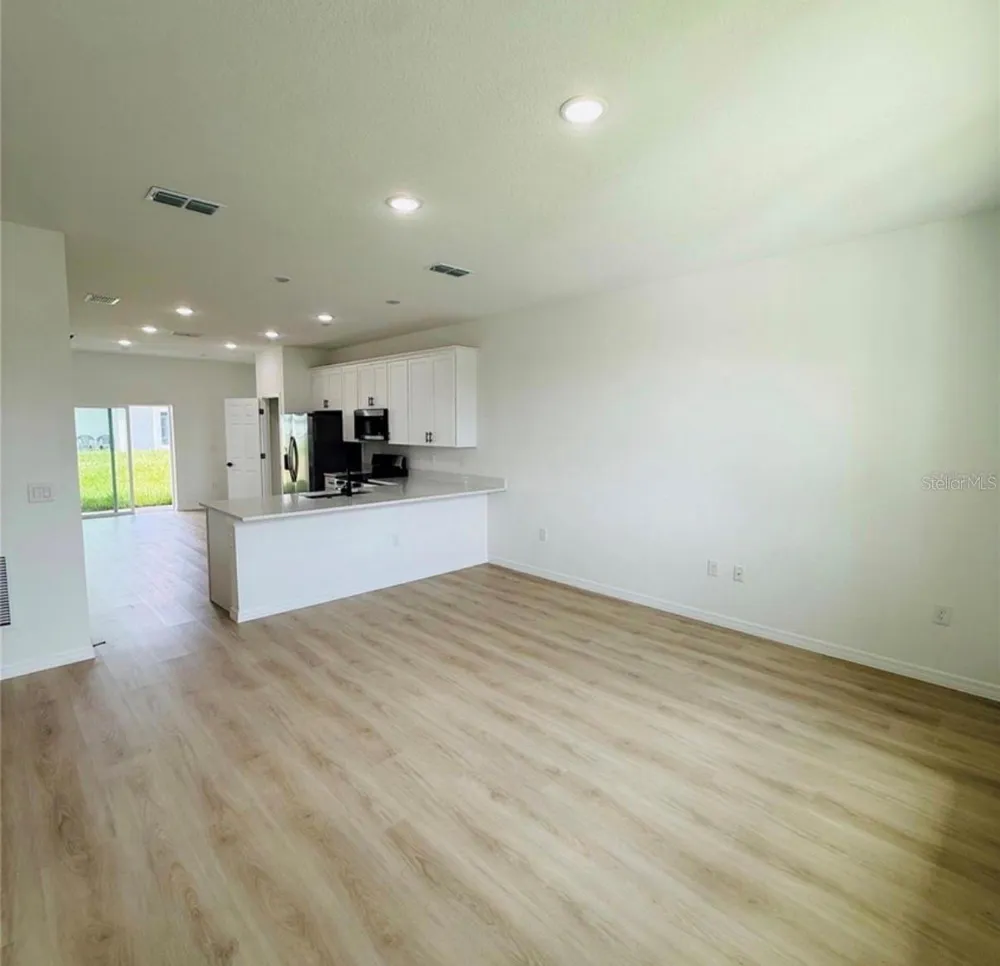 646 DESMOINES COURT Poinciana, FL 34759