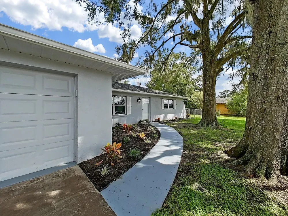 27055 FRAMPTON AVENUE Brooksville, FL 34602