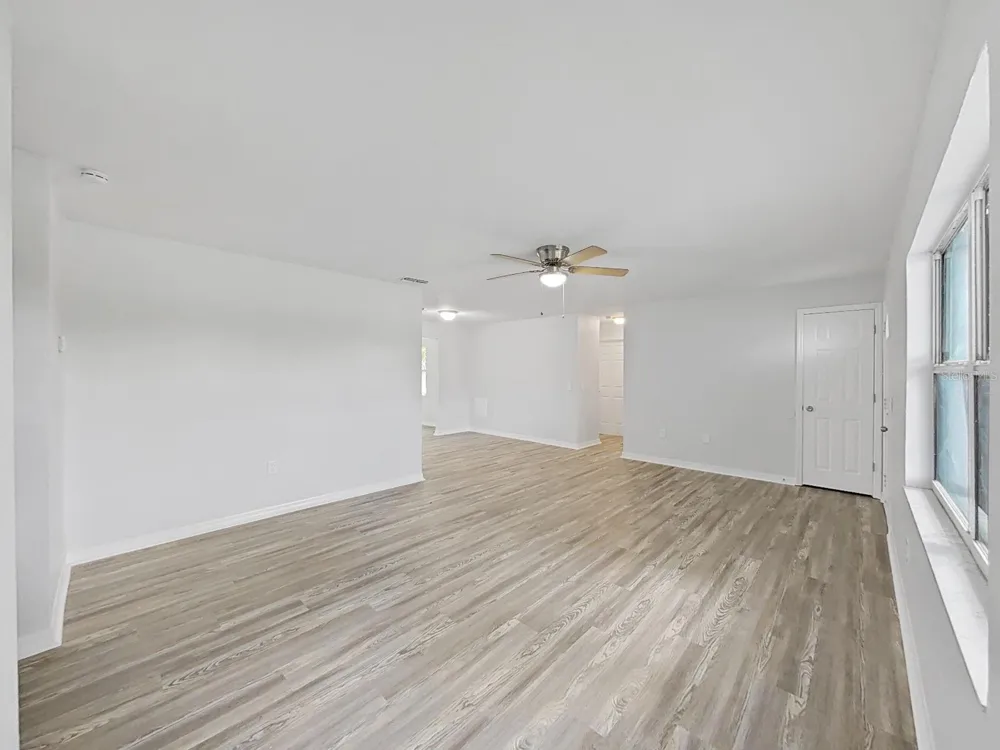 27055 FRAMPTON AVENUE Brooksville, FL 34602