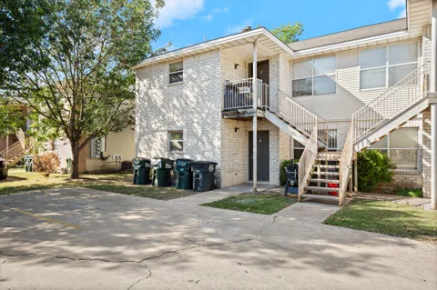 2224 Katy Lane #C