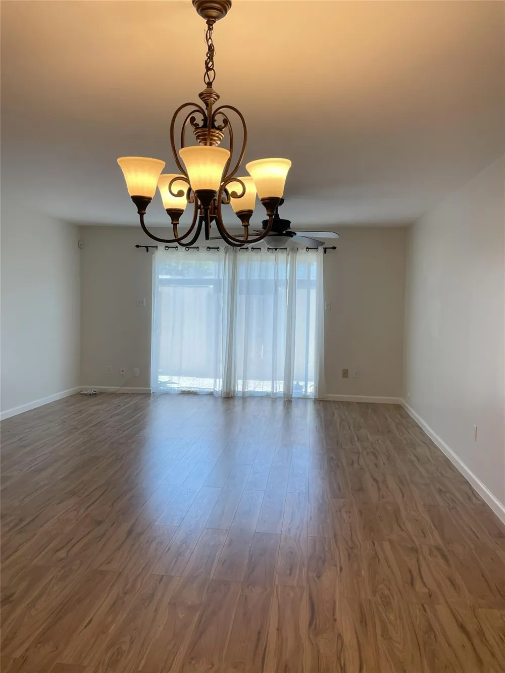 13278 Trail Hollow Houston, TX 77079