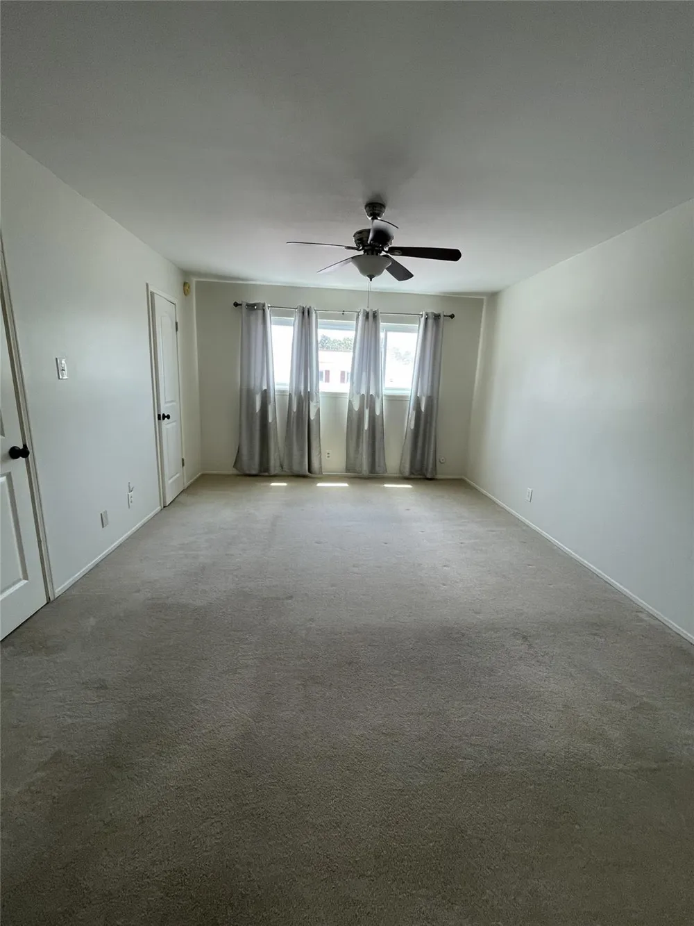13278 Trail Hollow Houston, TX 77079