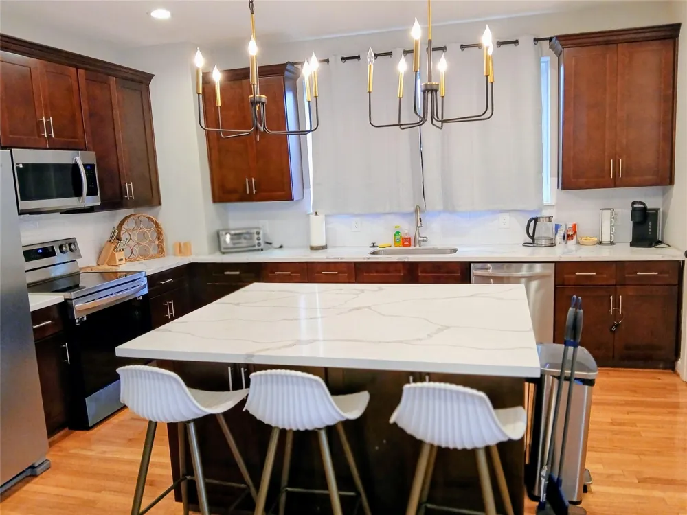 3333 Kilgore Street Houston, TX 77021