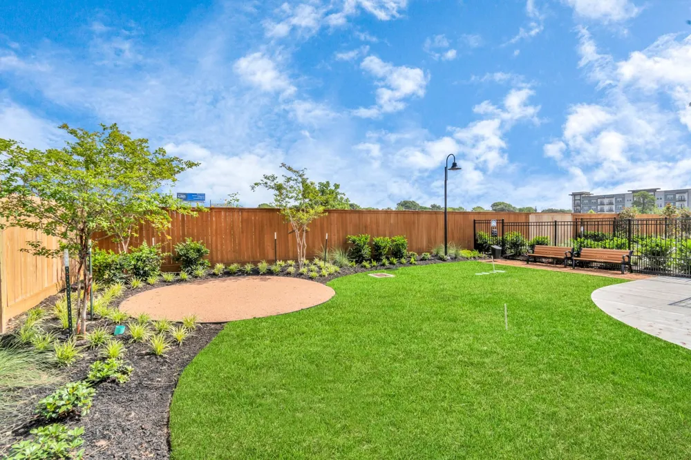 2715 Katri Way Houston, TX 77008