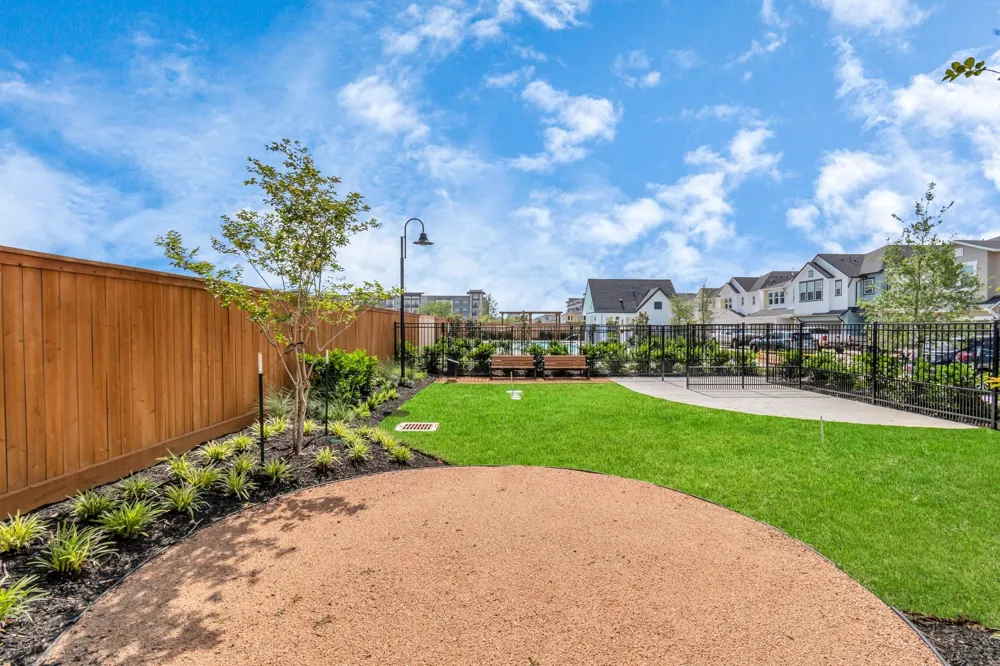 2715 Katri Way Houston, TX 77008