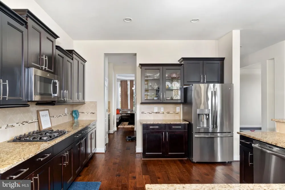 21101 GOOSE PRESERVE DRIVE Ashburn, VA 20148