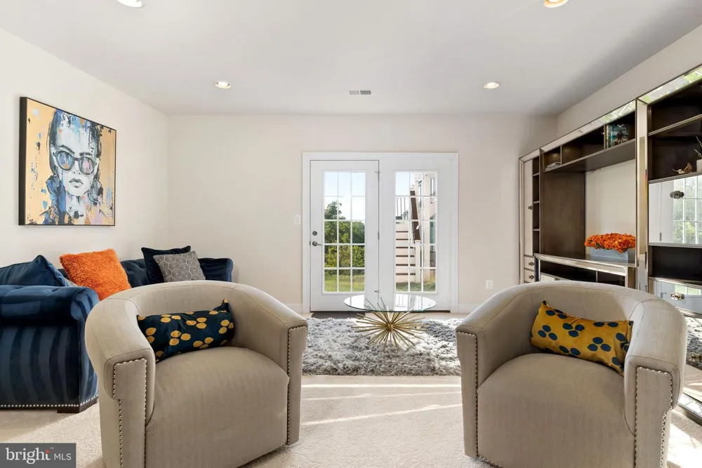 21101 GOOSE PRESERVE DRIVE Ashburn, VA 20148