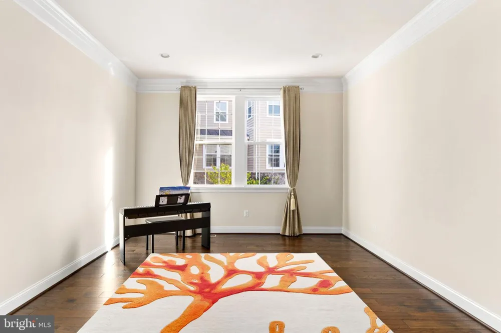 21101 GOOSE PRESERVE DRIVE Ashburn, VA 20148