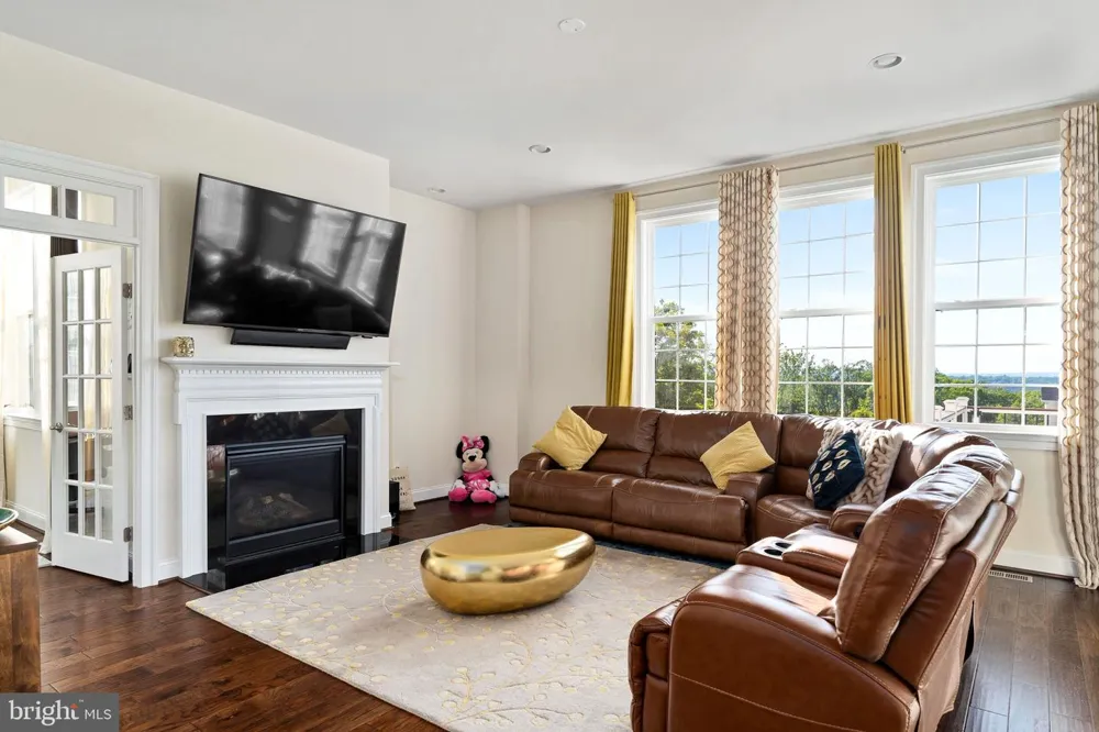 21101 GOOSE PRESERVE DRIVE Ashburn, VA 20148