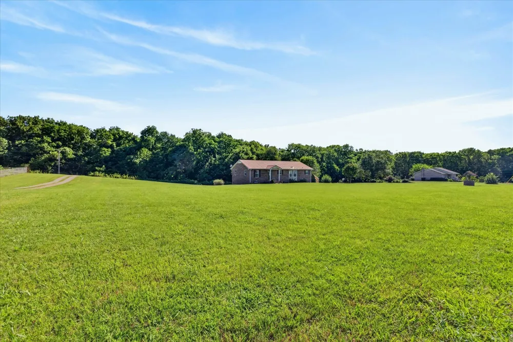 6702 Highway 41 Cedar Hill, TN 37032
