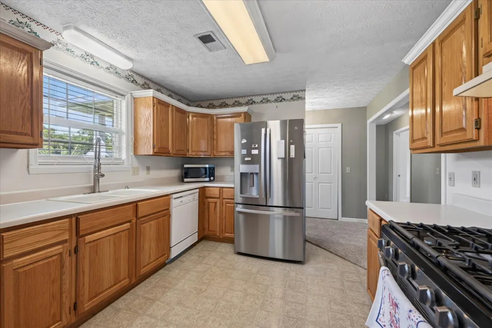 6702 Highway 41 Cedar Hill, TN 37032