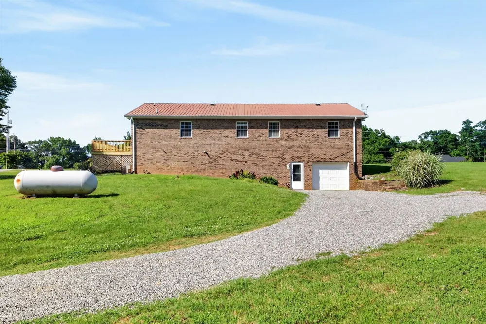 6702 Highway 41 Cedar Hill, TN 37032