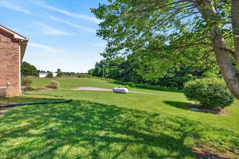 6702 Highway 41 Cedar Hill, TN 37032
