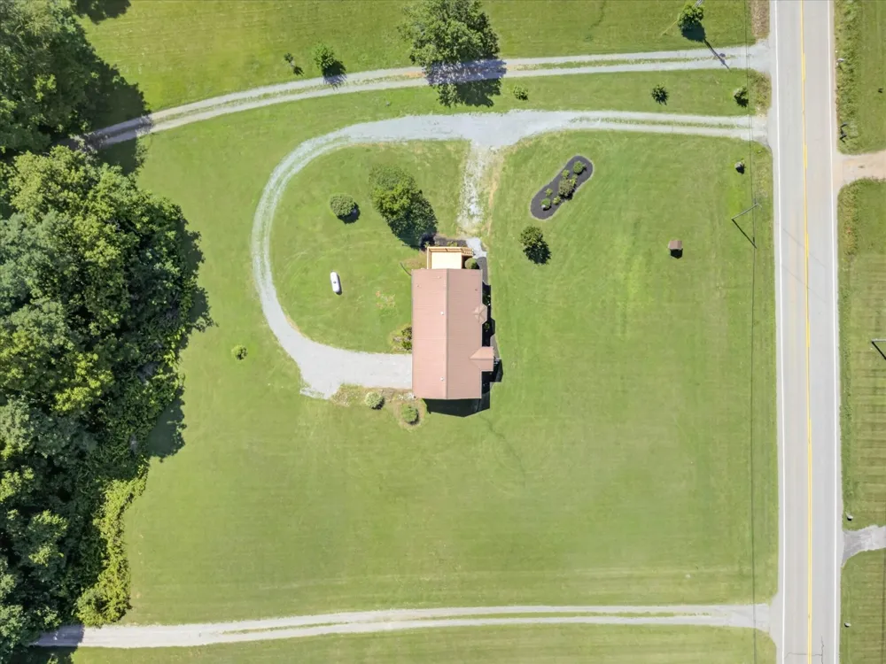 6702 Highway 41 Cedar Hill, TN 37032