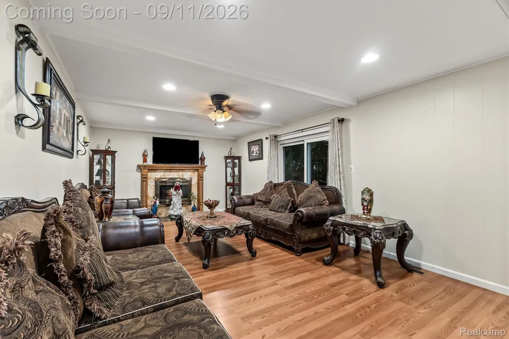 3427 Rhoten Drive Sterling Heights City, MI 48310