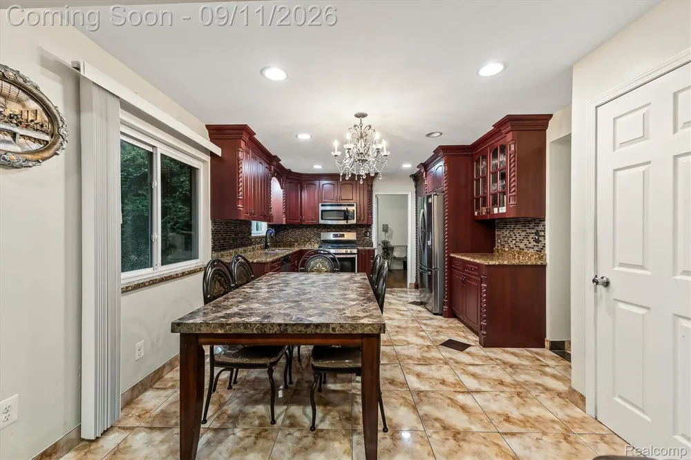 3427 Rhoten Drive Sterling Heights City, MI 48310