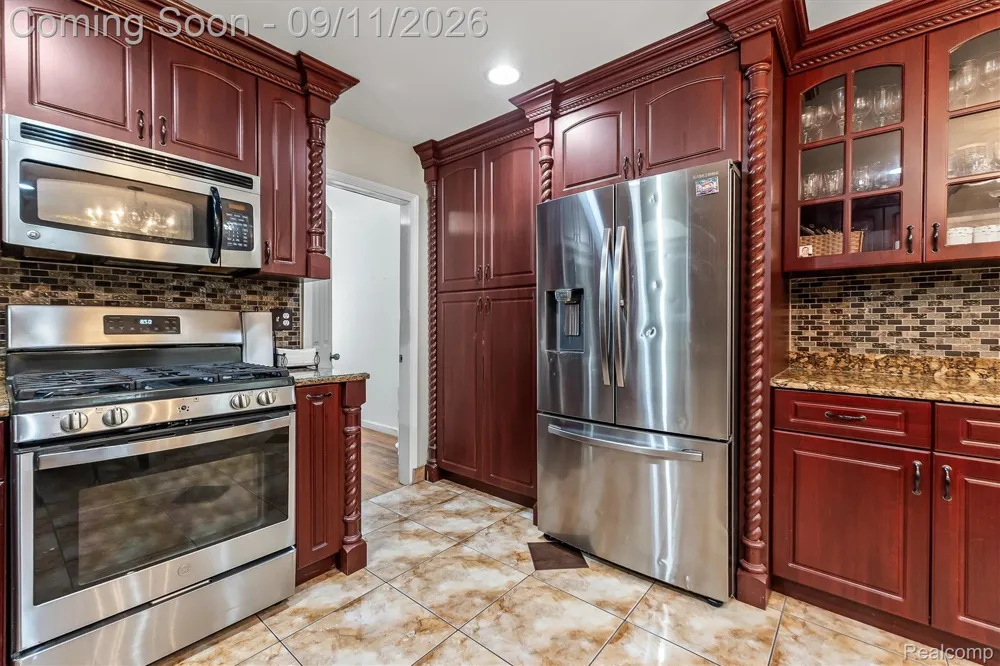 3427 Rhoten Drive Sterling Heights City, MI 48310