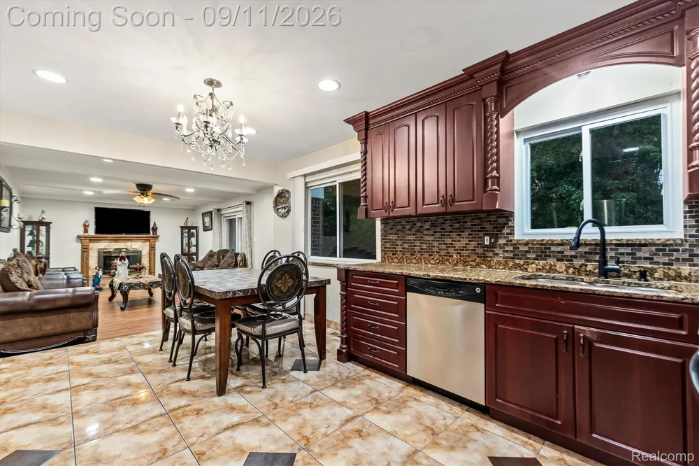 3427 Rhoten Drive Sterling Heights City, MI 48310