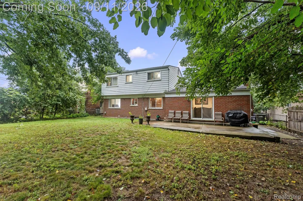 3427 Rhoten Drive Sterling Heights City, MI 48310
