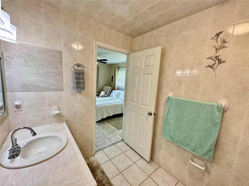 5800 SAGUNTO STREET Orlando, FL 32807
