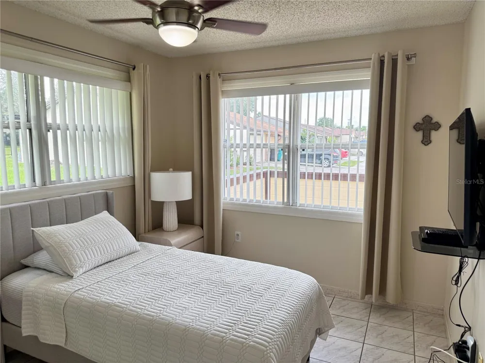 5800 SAGUNTO STREET Orlando, FL 32807