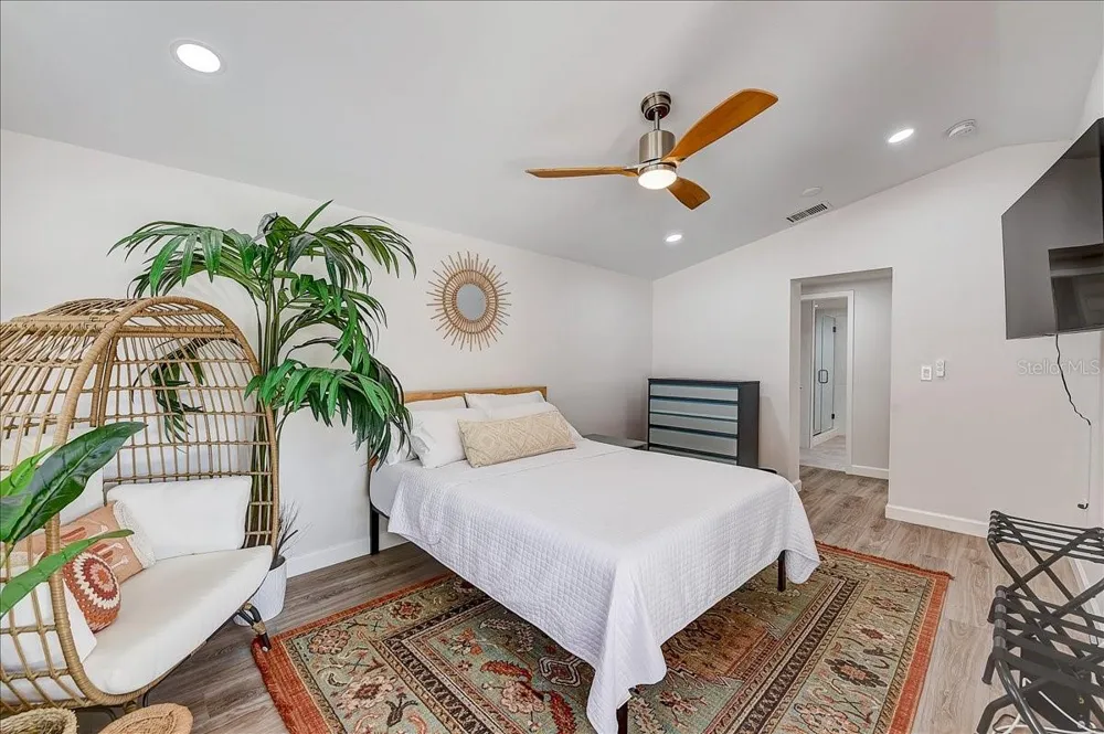 11312 116TH STREET Seminole, FL 33778