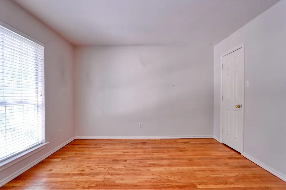 711 Amesbury Drive Mesquite, TX 75150