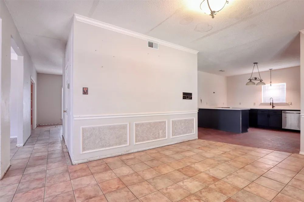 711 Amesbury Drive Mesquite, TX 75150